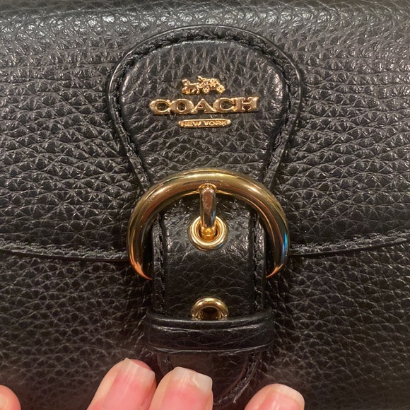 Medium size coach wallet EUC - Picture 8 of 9